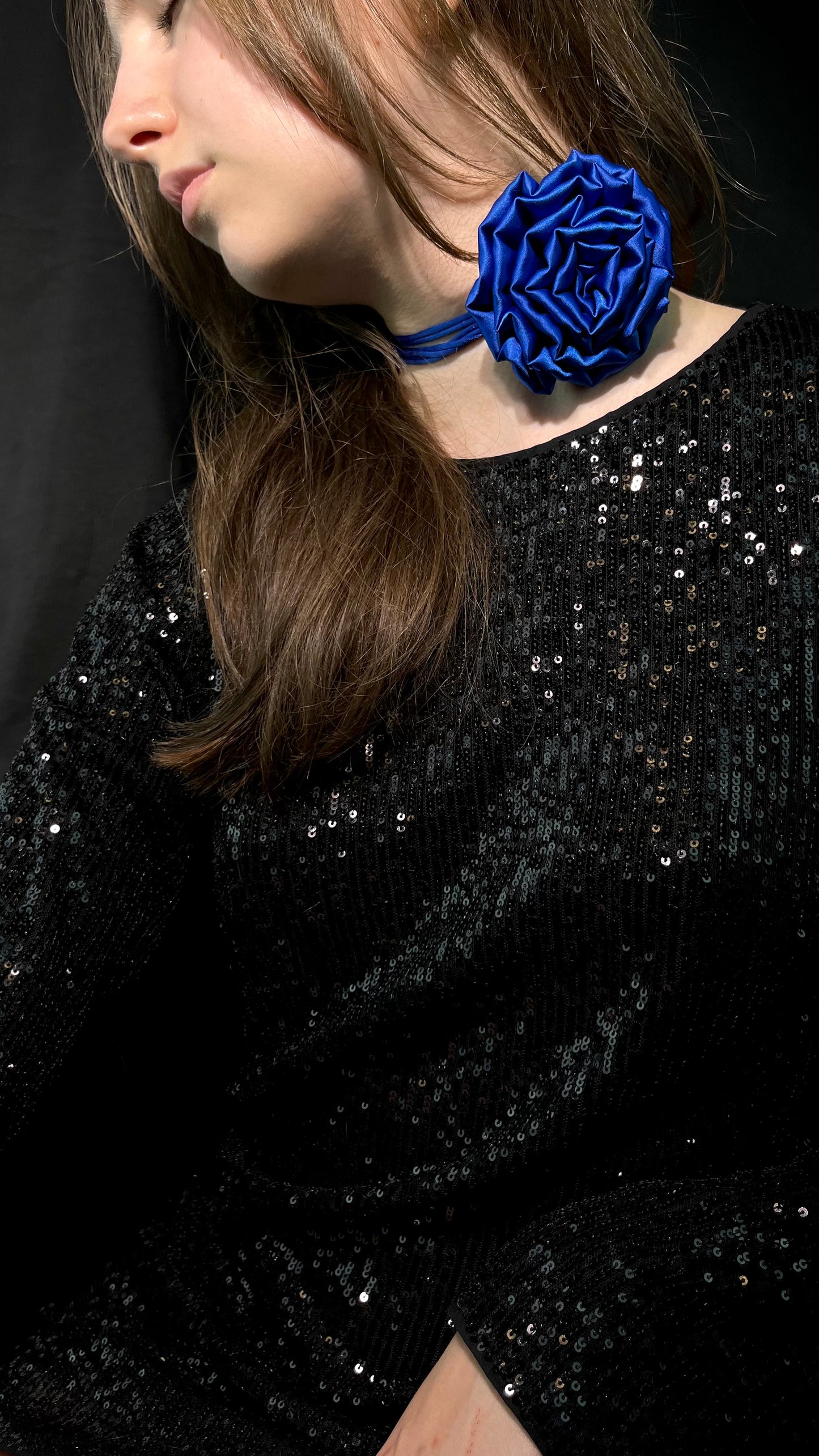rose choker